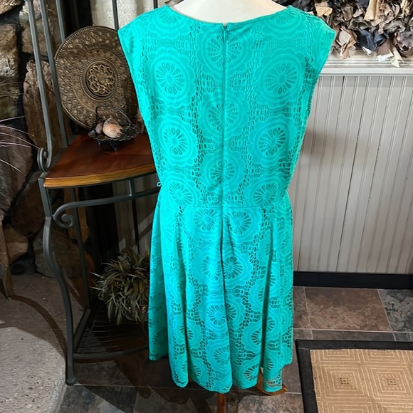 London Style Collection Dress - Picture 2 of 7